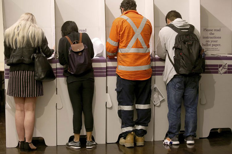 La coalición gobernante de Australia gana un tercer mandato