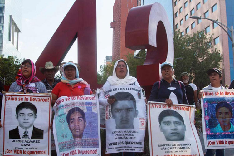 Crean Unidad Especial de Investigación del caso Ayotzinapa