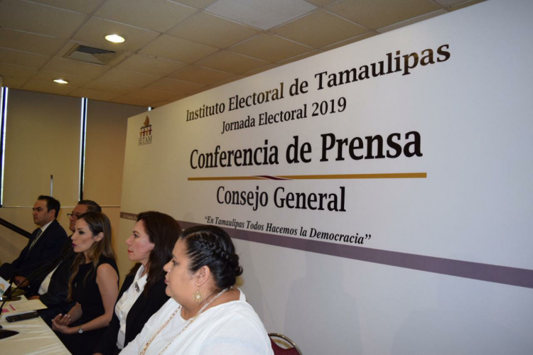 A las 6 pm darán resultados de Encuesta de Salida