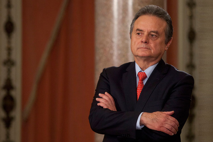 Van tras consejo de administración de Pemex