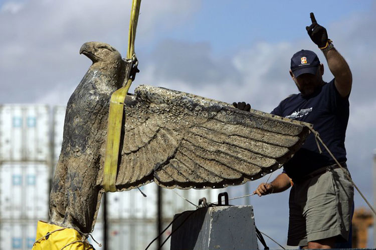 Uruguay: obligan al Estado a vender polémica águila nazi