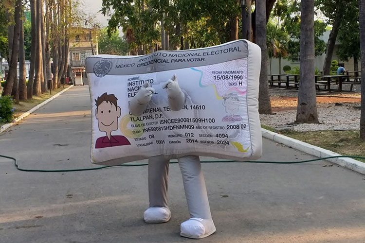 ‘Cabildean’ Credencial de Elector a menores de edad