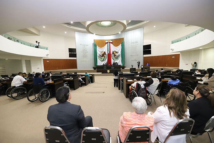 Congreso en Tamaulipas cede curules a discapacitados