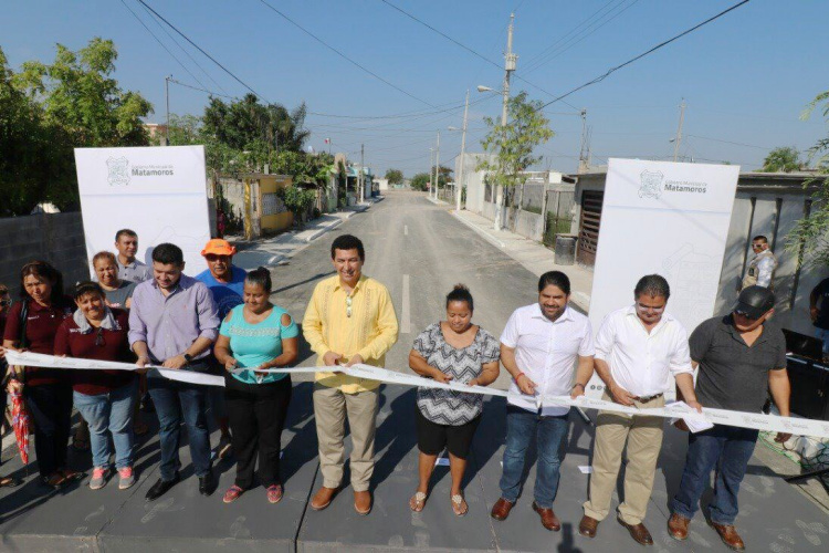 Entrega Mario López obras de pavimentación por 11 mdp