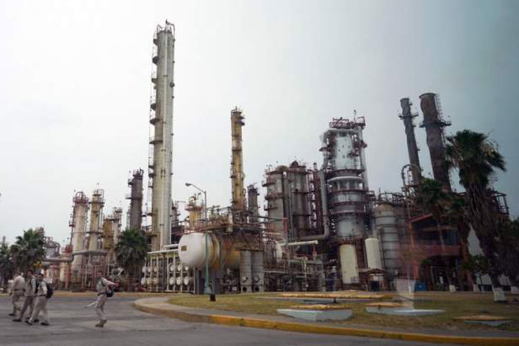 Auditoría reportó pérdida de 565 mdd en Pemex por compra de Fertinal