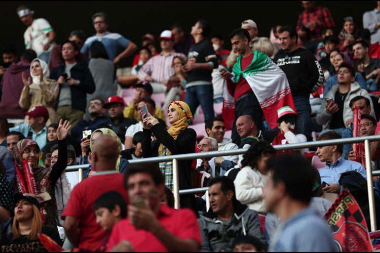 La FIFA presiona a Irán para que las mujeres puedan acceder a los estadios