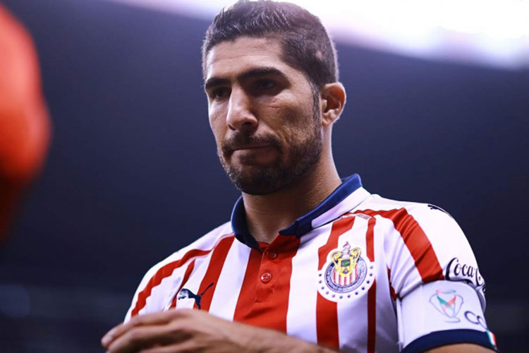 Chivas le rescinde el contrato a Jair Pereira
