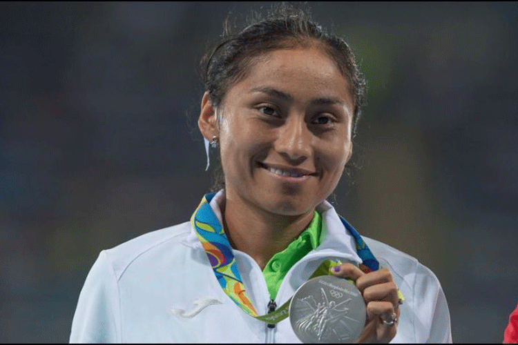 Acusan a Lupita González de ocultar la verdad
