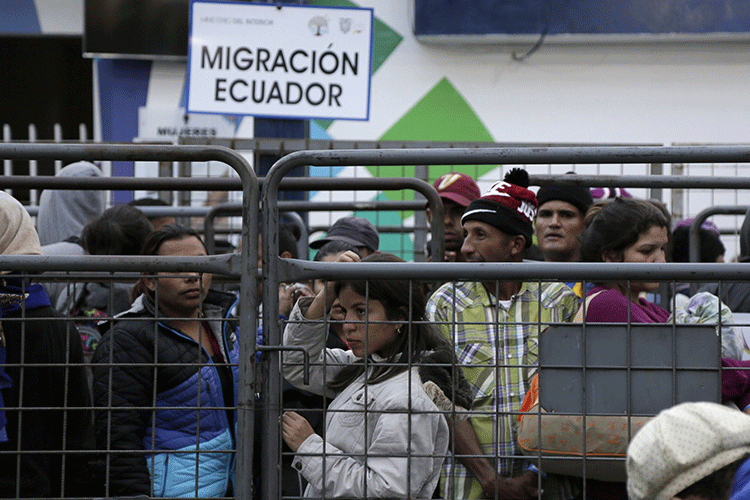 Ecuador: aumenta flujo de venezolanos que buscan llegar Perú