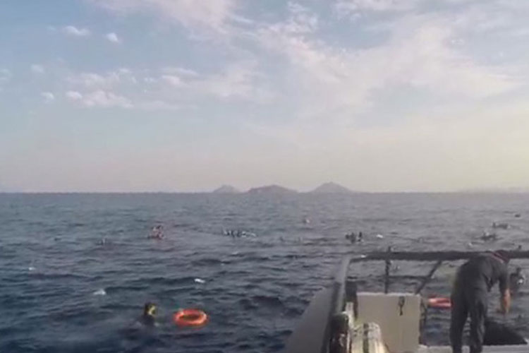 Naufragio en Turquía deja 12 migrantes muertos