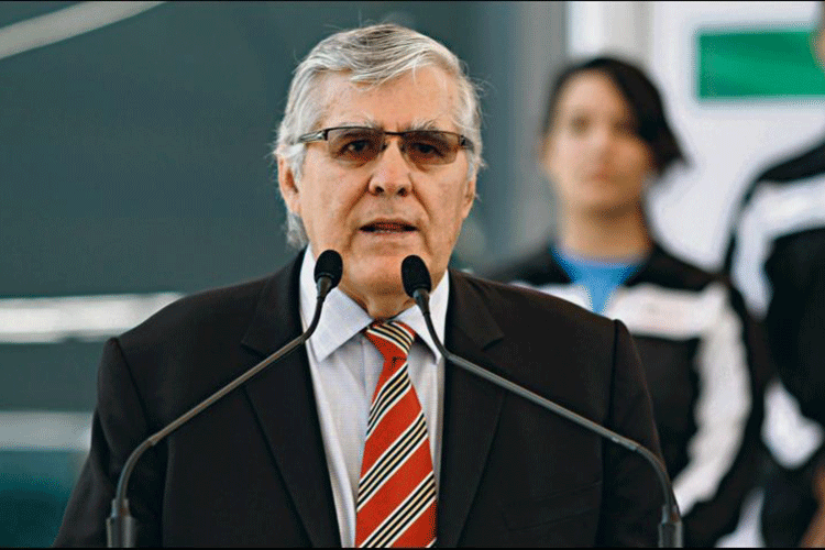 Nelson Vargas es expulsado de la FMN