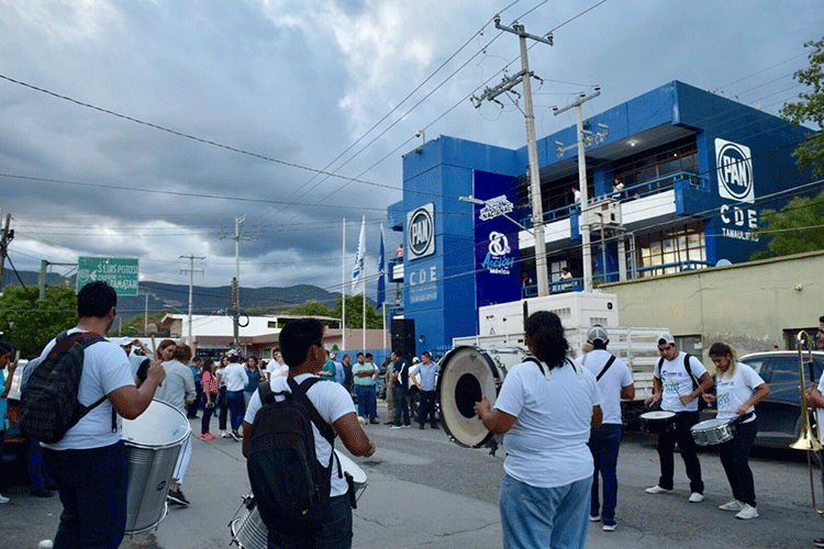 Complace al PAN primera mayoría en el Congreso