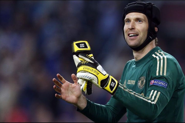 Chelsea contrata a Petr Cech como consejero técnico