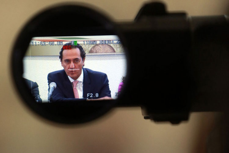Exencargado de la extinta PGR niega ‘operaciones ilícitas’