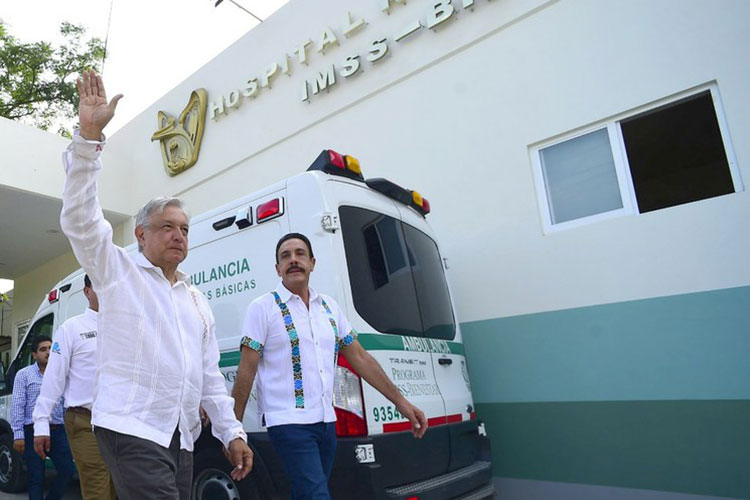 “Es posible” que bajen precios de gasolina y electricidad: AMLO