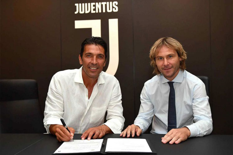 Buffon regresa a la Juventus por un año