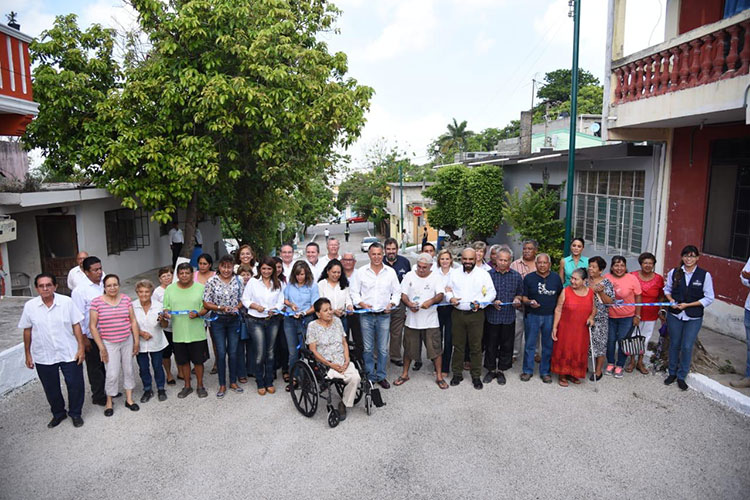 Entrega Chucho Nader nuevas Obras de Pavimentación