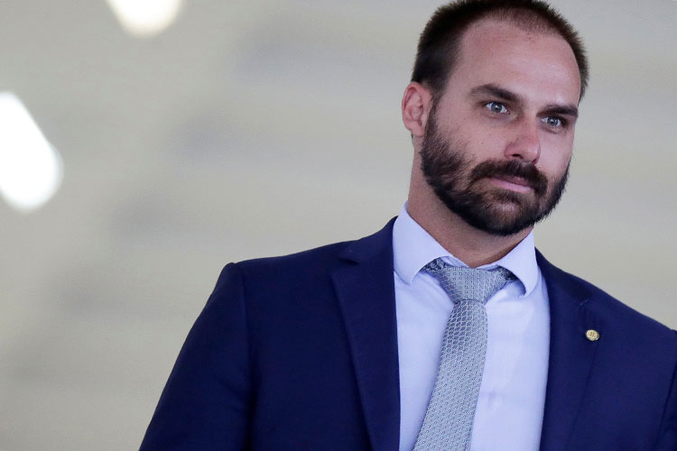 Brasil: Máximo tribunal detiene pesquisa de Bolsonaro hijo