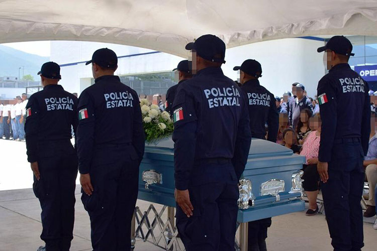 Despiden con honores a Policía caído en combate