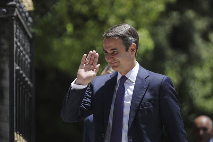El nuevo gobierno de Grecia toma posesión