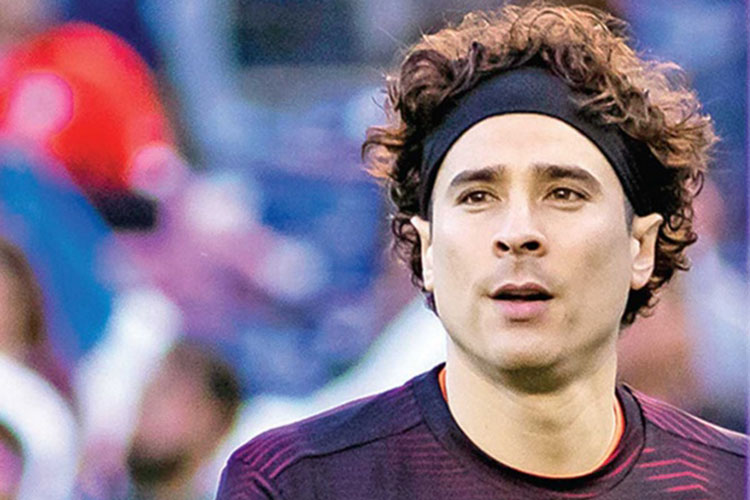 Futuro incierto de Memo Ochoa