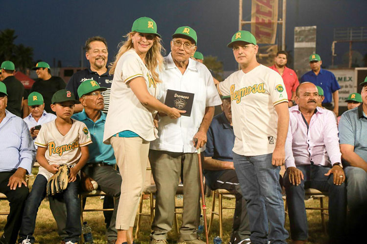 Inaugura Maki Ortiz Homenaje a los Broncos de Reynosa Campeones de 1969
