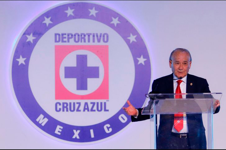 Desmienten salida de Billy Álvarez de Cruz Azul