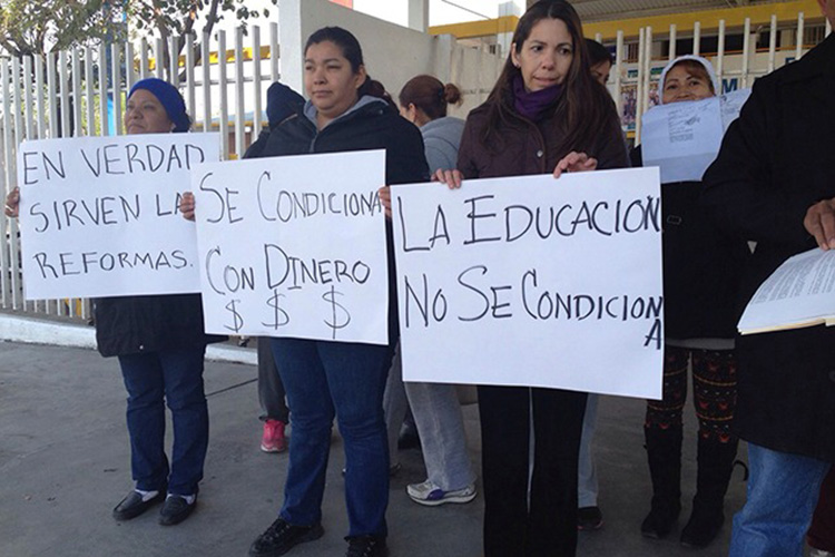 Heredan propuesta para regular cuotas escolares