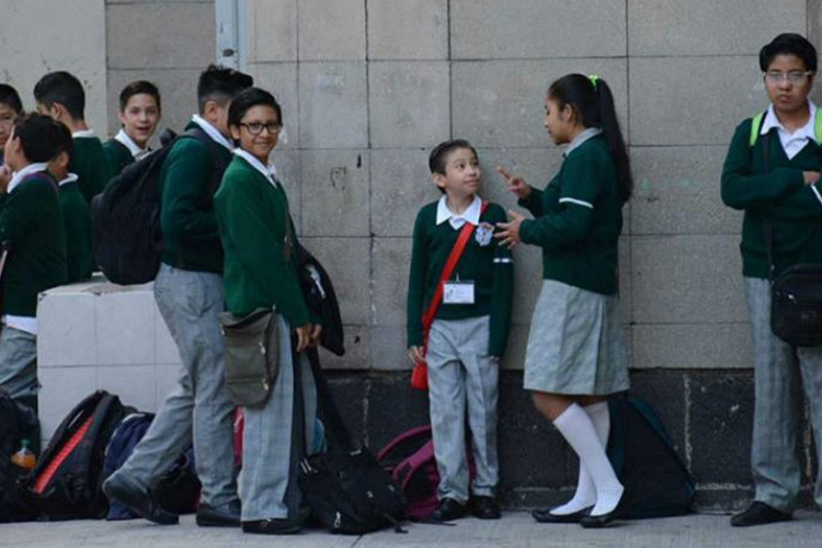 Retornan hoy a las aulas  25.6 millones de alumnos