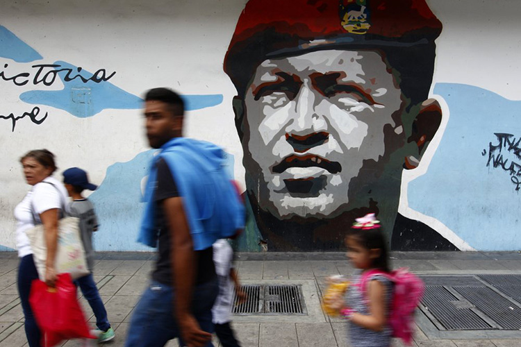 La presión de EEUU a Maduro pesa sobre diálogo en Venezuela