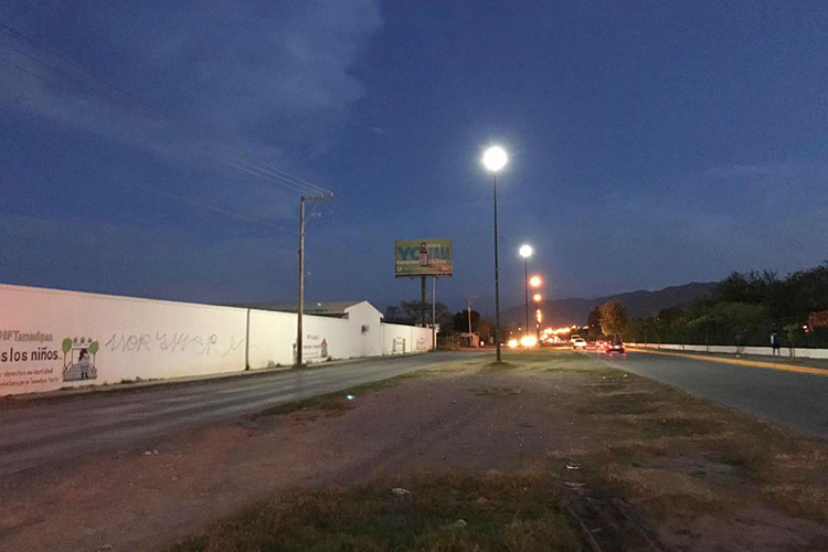 Instala Municipio mil 600 luminarias LED