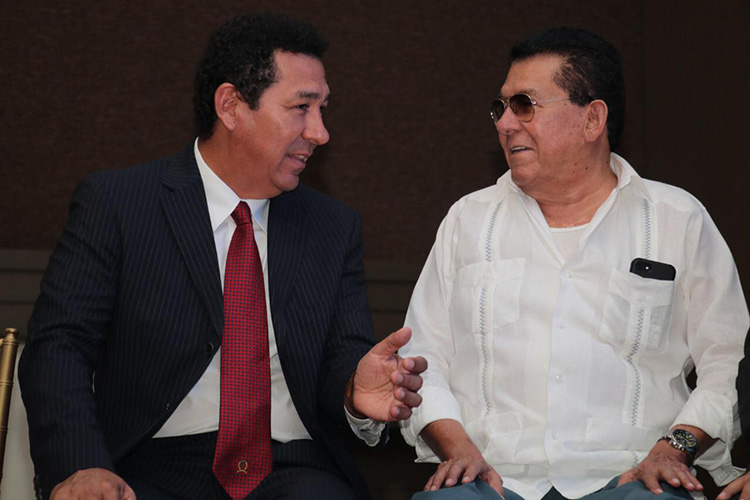 Reconoce Mario López visión de Horacio García por construir estadio  “Hogar” e integrar equipo Gavilanes