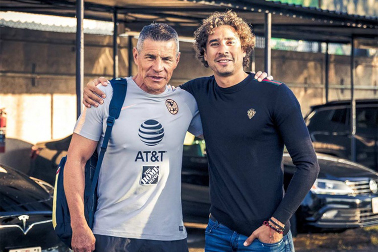 Memo Ochoa vuelve a pisar el Nido