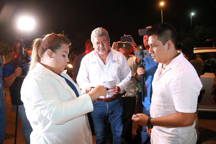 Promueve Dr. Xico prevención de accidentes viales