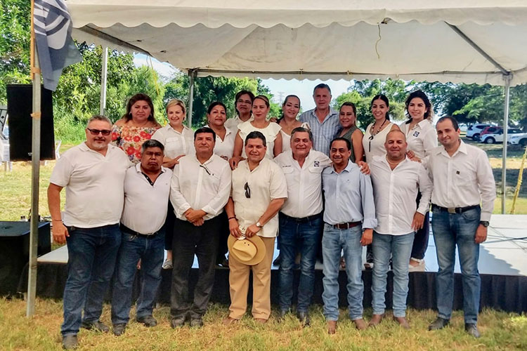 Militantes del PAN apoyan proyecto de Pedro Romero