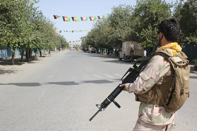 Talibanes lanzan un “ataque masivo” en la ciudad de Kunduz