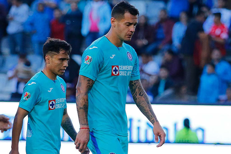 La Máquina no carbura; cae ante Pachuca