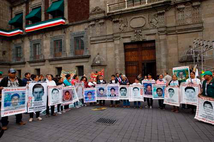 AMLO: el Ejército entregará la información sobre Ayotzinapa