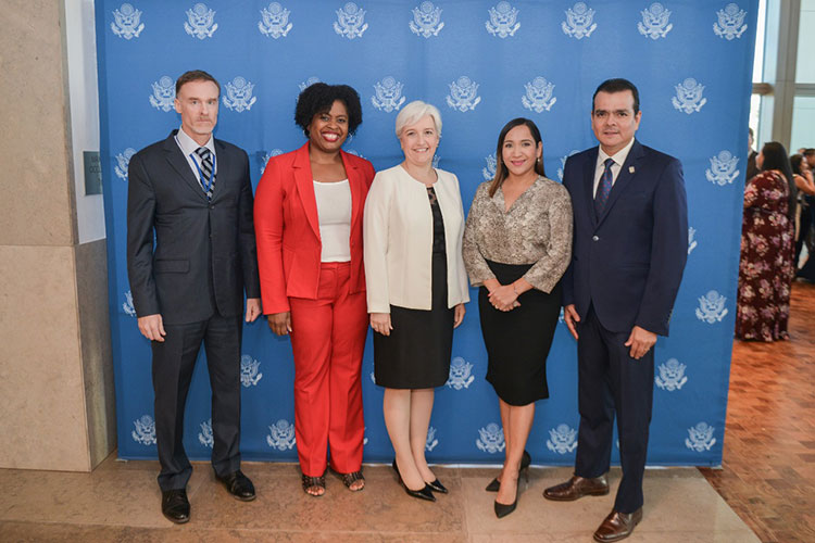 Presentan a nuevos funcionarios del Consulado de Estados Unidos