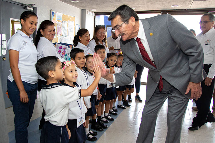 Inaugura Rector de la UAT el Día del Investigador en el Campus Victoria