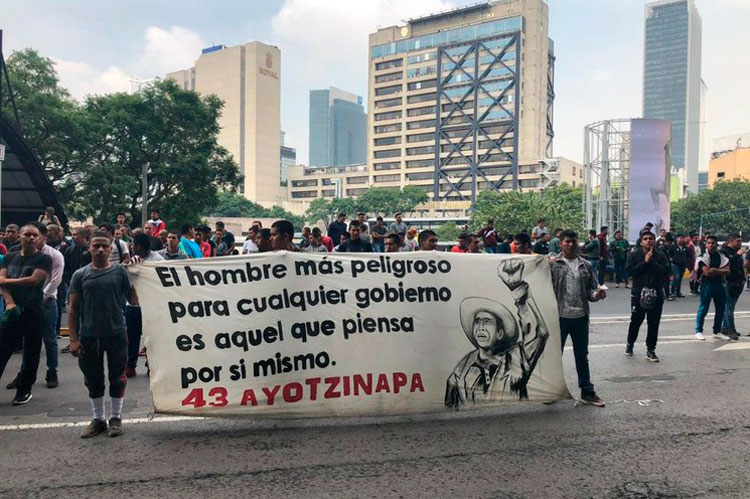 Exigen a FGR seguimiento a nuevas líneas de investigación en caso Iguala