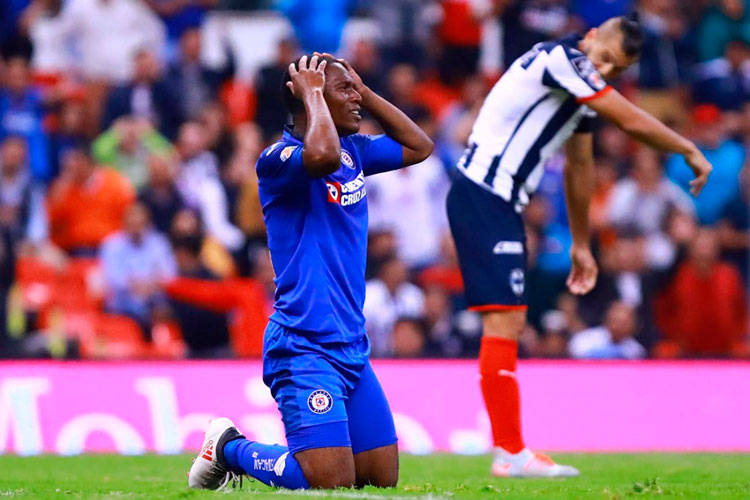 Cruz Azul sigue sin saber ganar