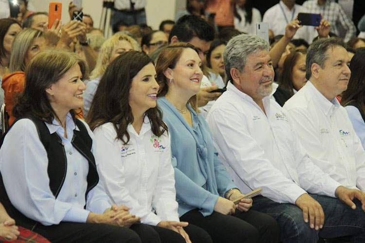 Beneficia DIF Tamaulipas con equipo de cocina a Victoria.