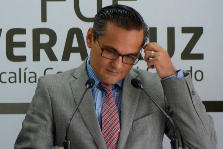 Respetan decisión de Congreso de Veracruz en caso Winckler