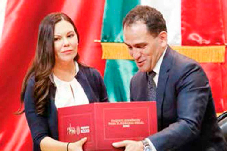 Busca el paquete económico frenar la desaceleración