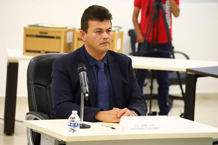 Una Tras Otra Le faltó potestad a Glafiro