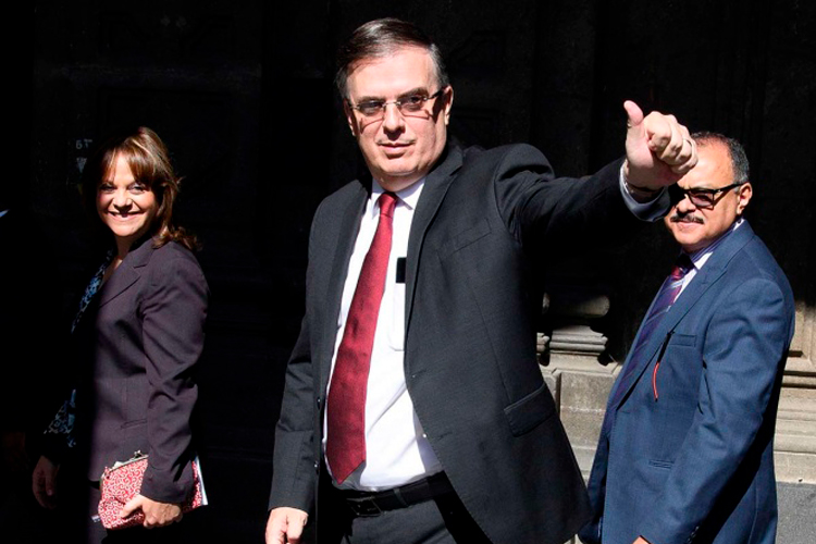 Previo a reunión de Ebrard con Pence, reiteran: bajó 56% flujo migrante
