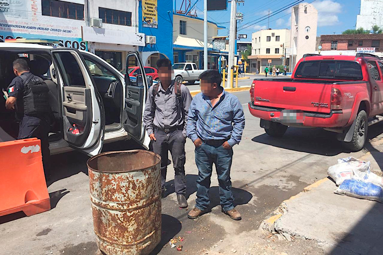 Rescata Policía Estatal a dos migrantes guatemaltecos