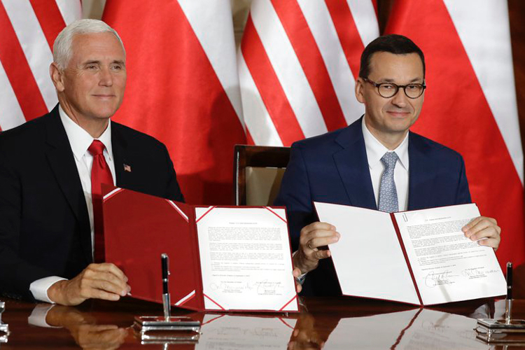 EEUU, Polonia firman pacto de cooperación para tecnología 5G
