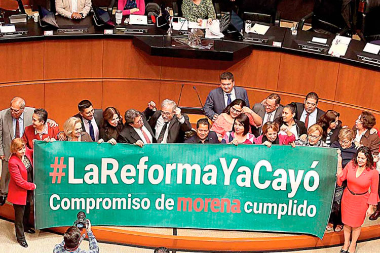 Con respaldo de MC pasan leyes educativas